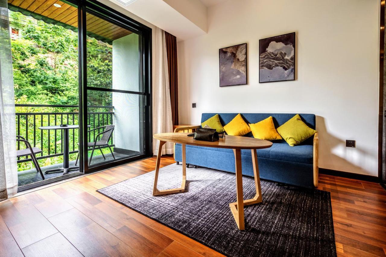 Whispering Mountains Boutique Hotel Zhangjiajie Dış mekan fotoğraf